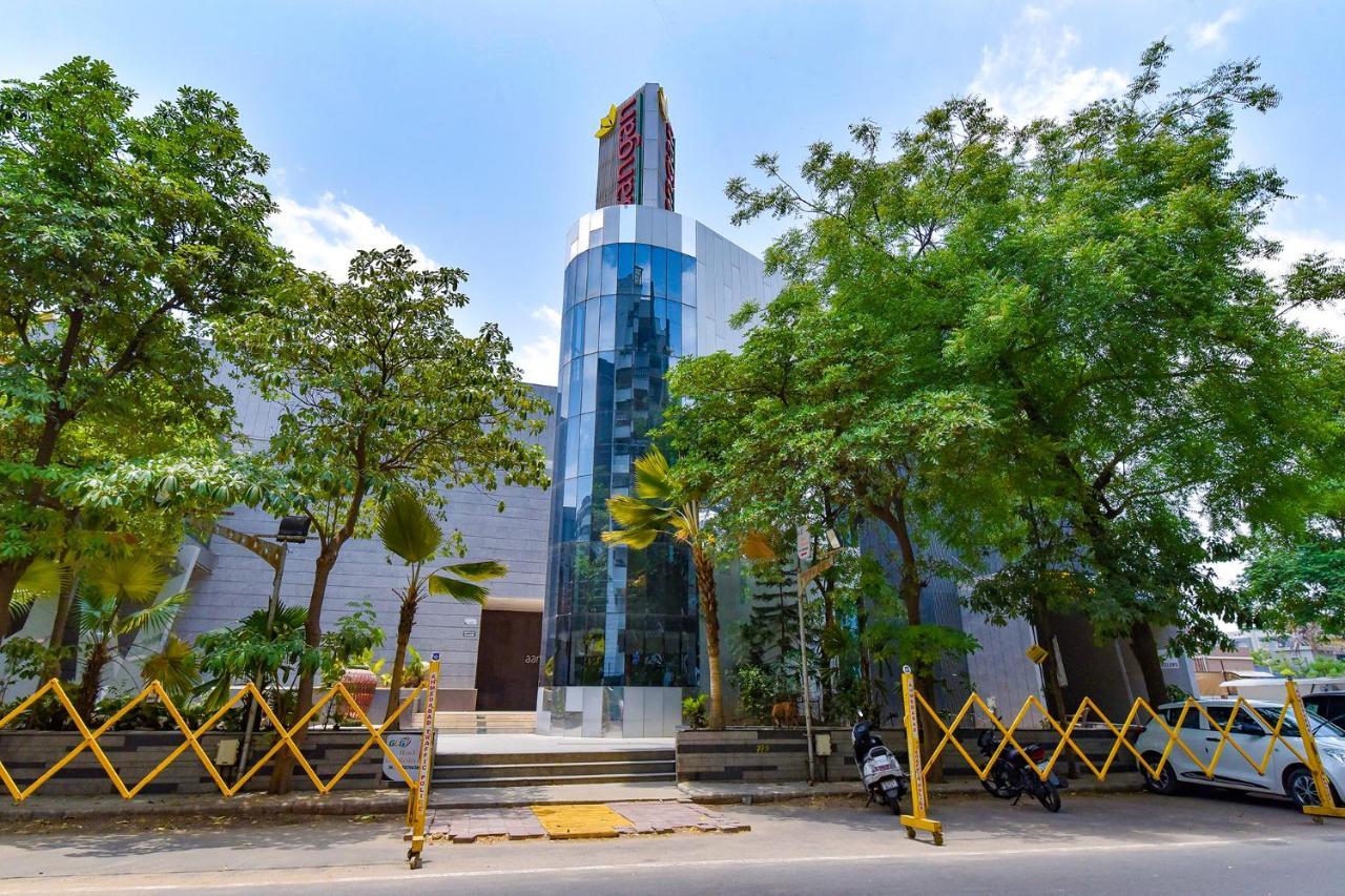 Fabhotel Gl Residency - Satellite アーメダバード エクステリア 写真