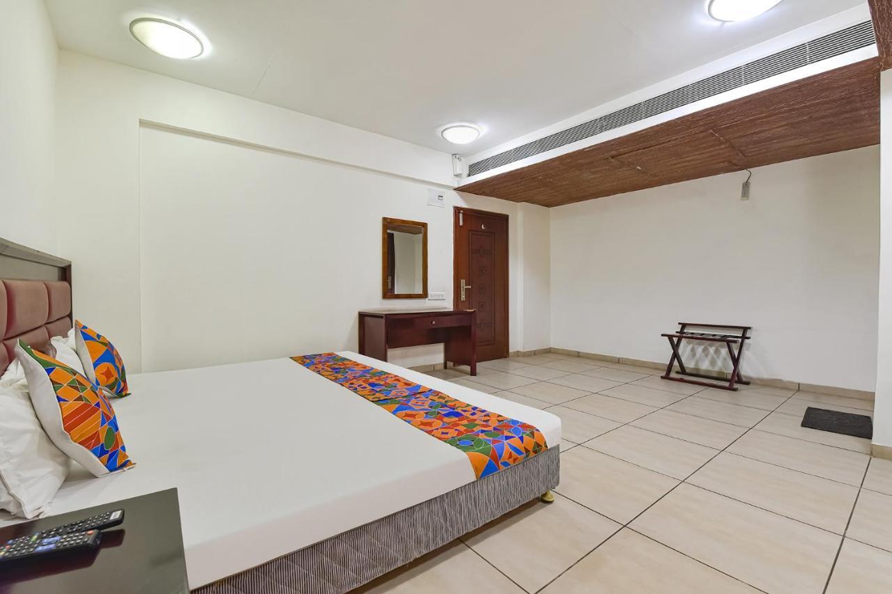 Fabhotel Gl Residency - Satellite アーメダバード エクステリア 写真