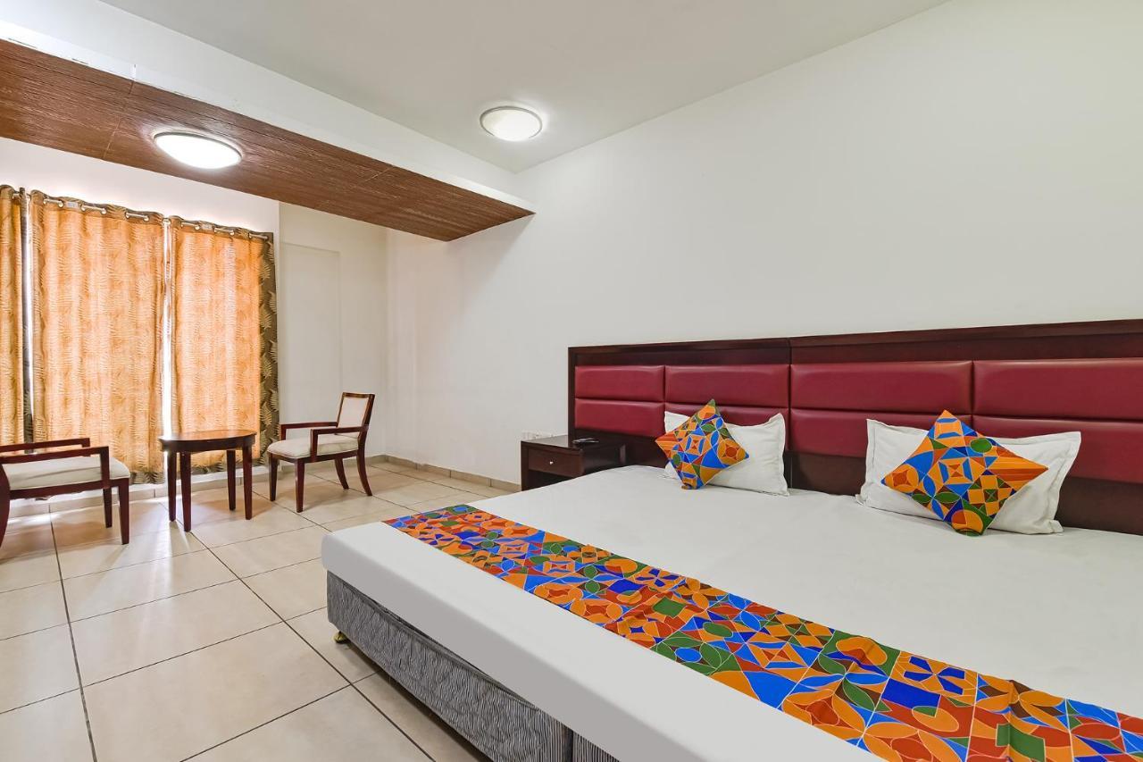 Fabhotel Gl Residency - Satellite アーメダバード エクステリア 写真